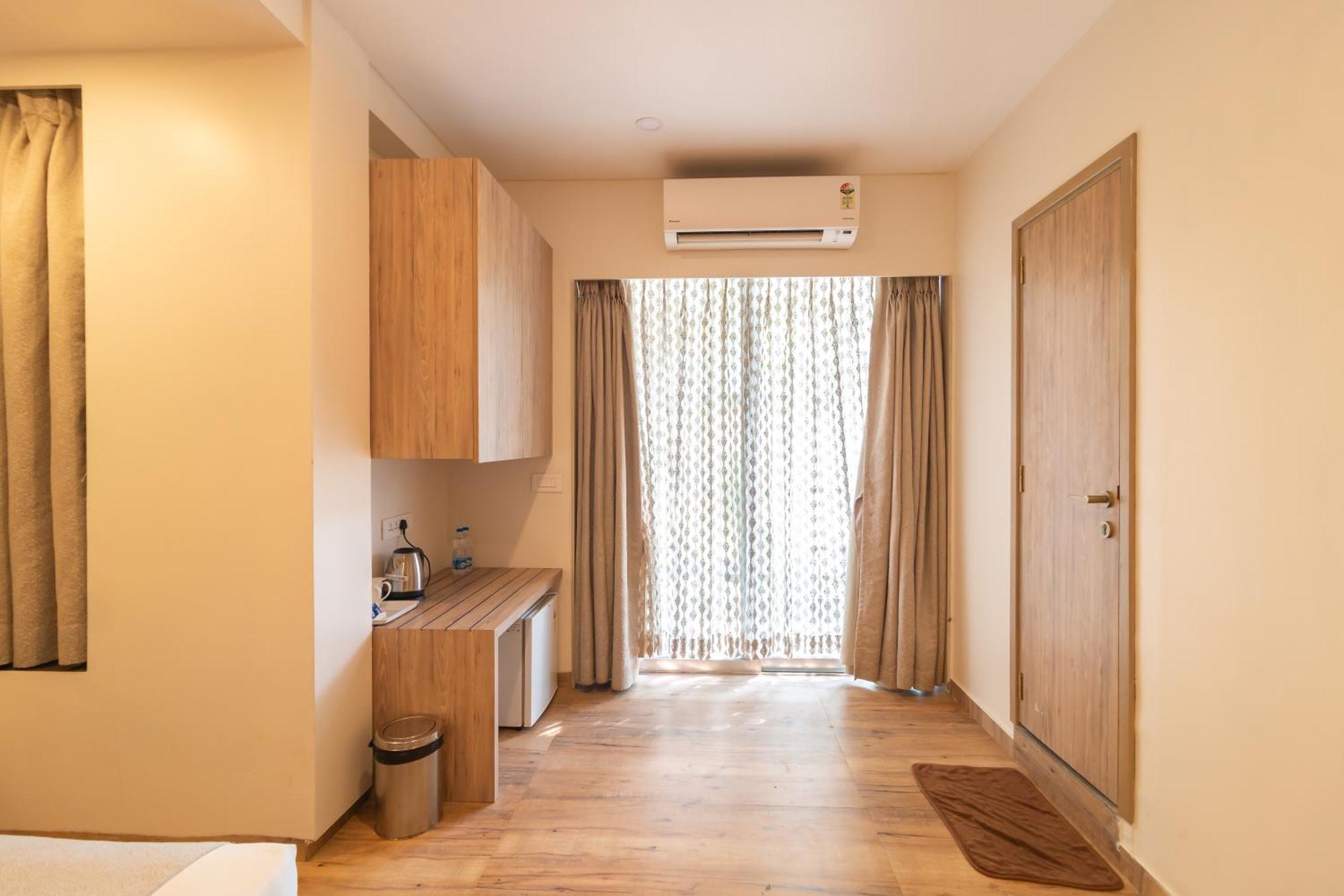 Hotel Celestiial , Candolim Exterior foto